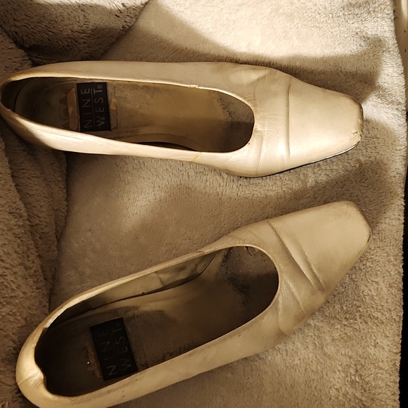 Pearl Nine West pumps - Picture 2 of 2